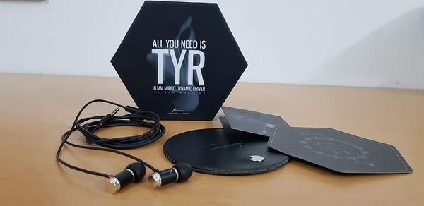 Kinera TYR review: Personal entertainment